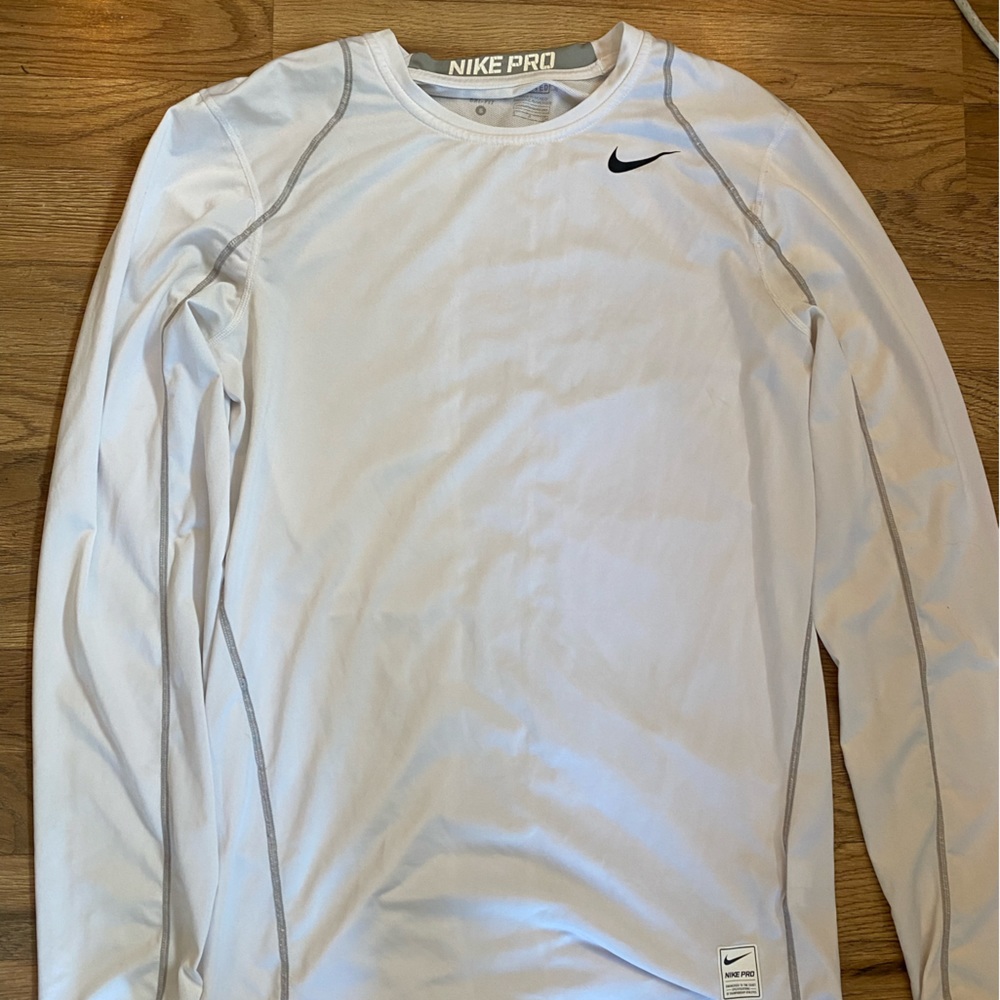 Nike fitted long sleeve dri fit
